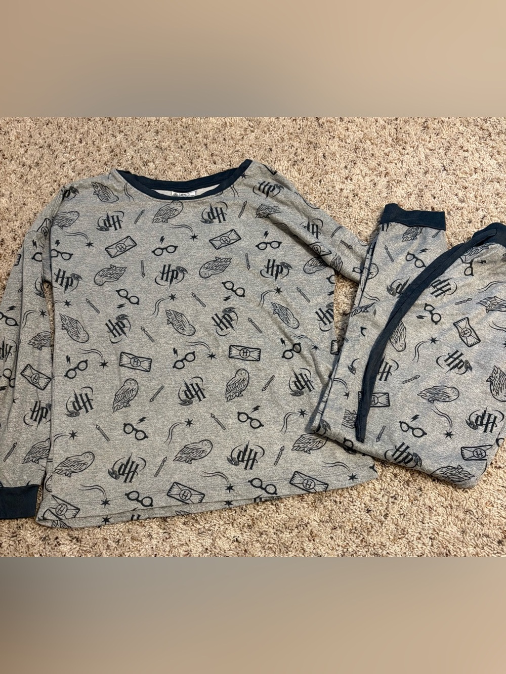 Wizarding World Harry Potter Women’s Small 2-pc Pajama Set Gray Pattern EUC